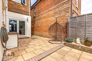 Photo 17- click for photo gallery